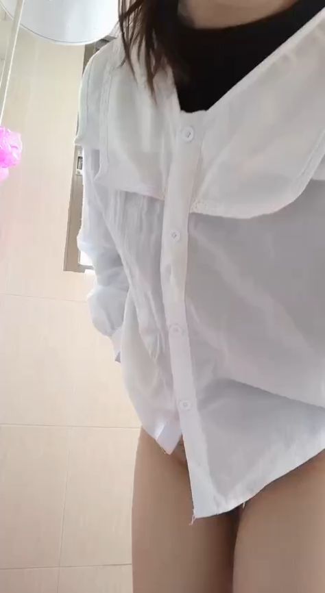 Cởi đồ đi tắm