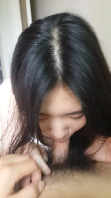 Em gái xinh BJ cưỡi ngựa